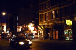 国の指定工場で安心の車検を頼めます