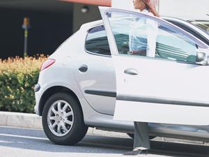 稲沢市でオイル交換活用で燃費効率アップ